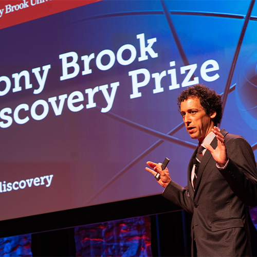 Chris Johnson Wins Stony Brook Foundation Discovery Prize