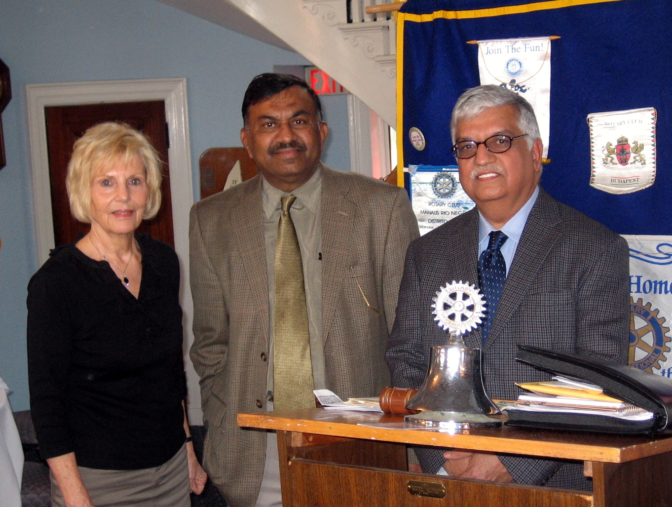 Prof. Sridhar at the Rotary Club of Babylon 2012 (L to Rotary Club President Kathy Moore, Dr Krishna Gujavarty, and Prof. S.N. Sridhar)