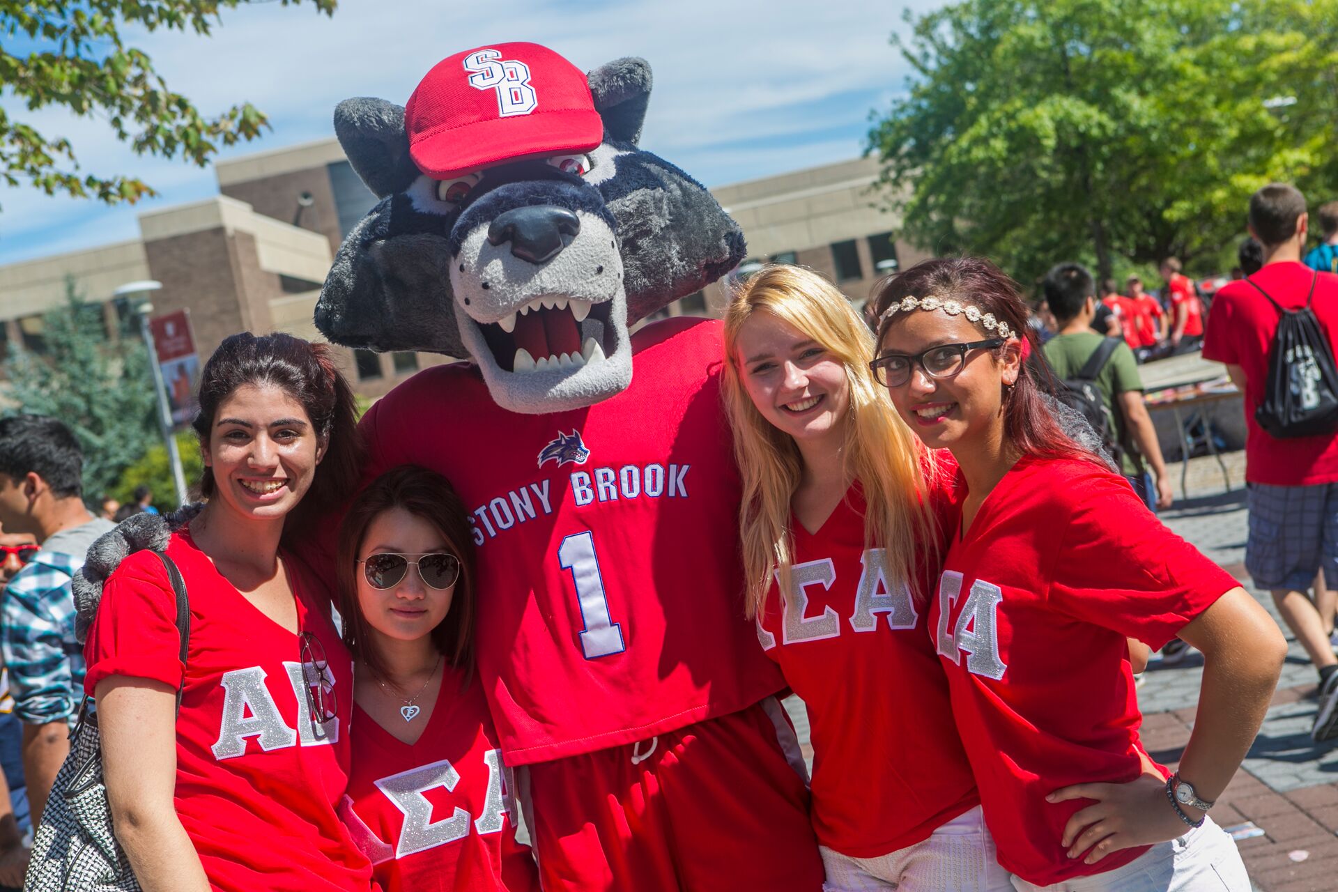 Students with wolfie